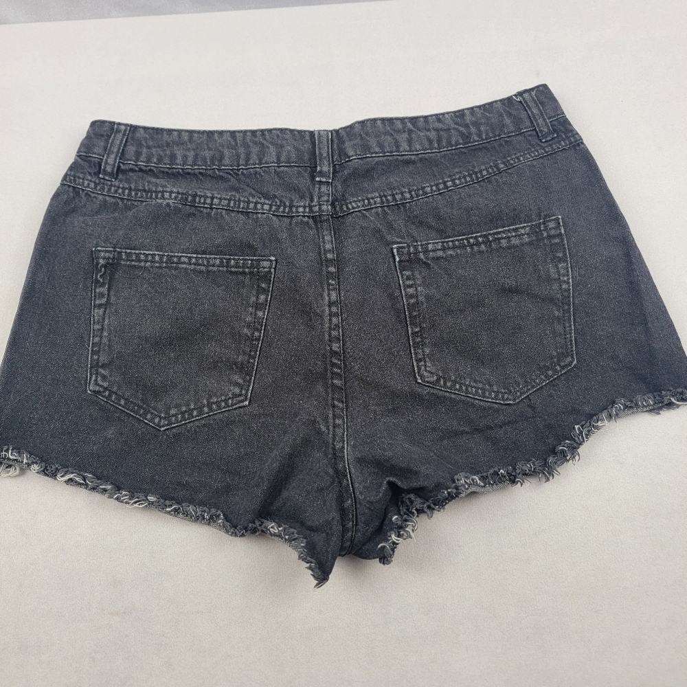 Disney Mickey Mouse black cut off denim shorts Size 31 - Picture 4 of 5